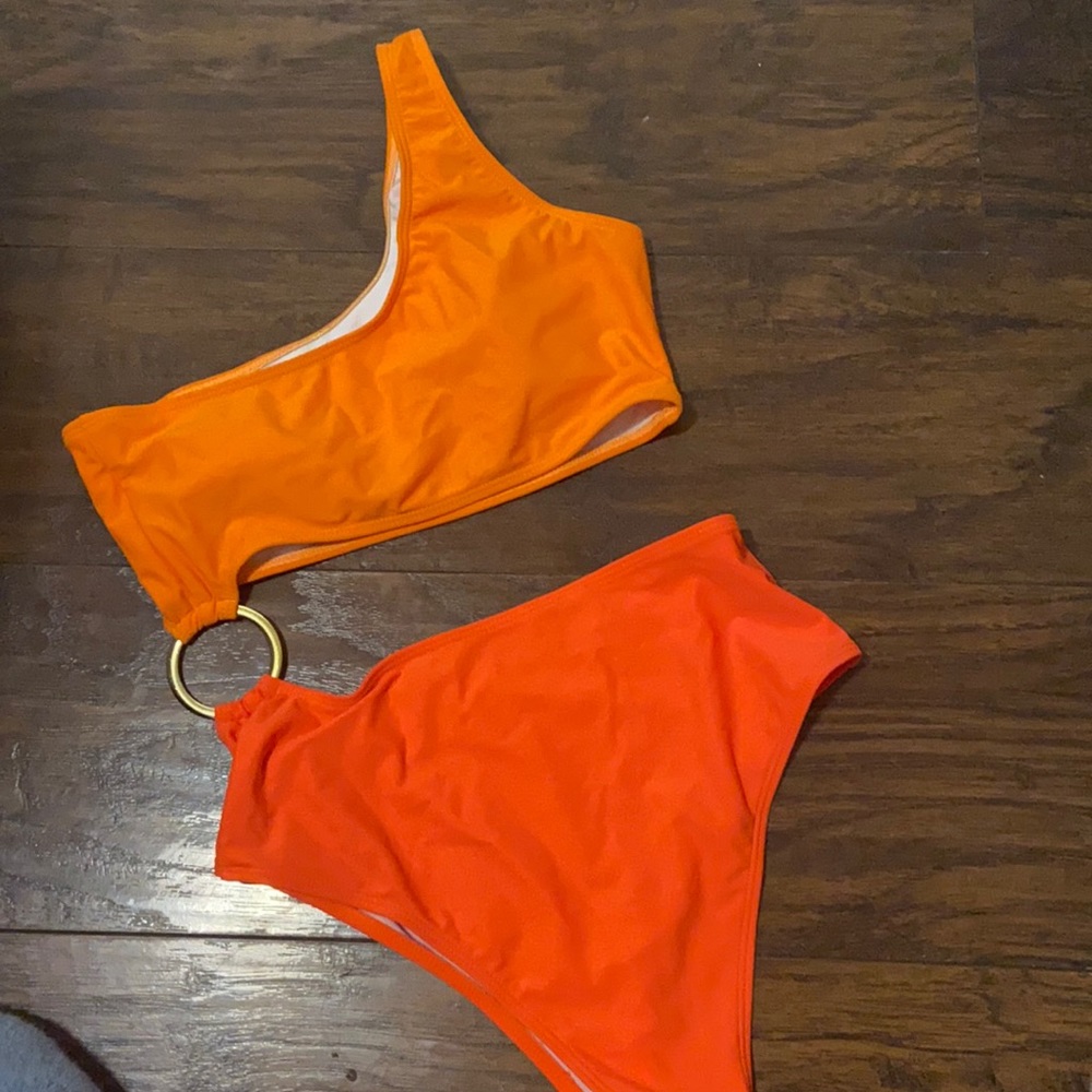 Never worn